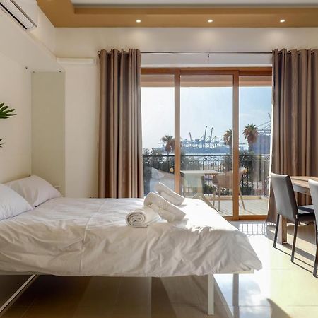 Gem Beachfront Apt With Amazing Bay And Sea Views Birżebbuġa Exterior foto